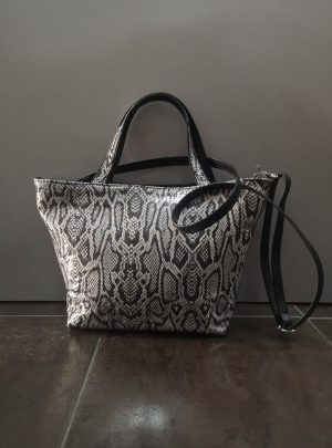 BOLSO CAPAZO COMBINADO CON NAPA Y PIEL GRABADA
