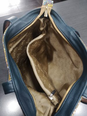 BOLSO DE PIEL  COMBINADO EN VERDE