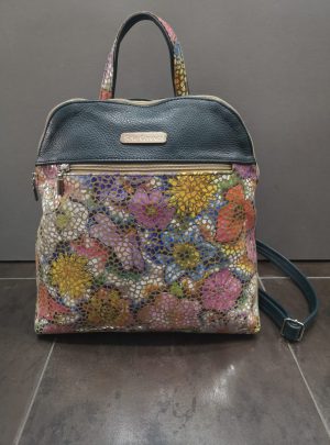 MOCHILA DE PIEL VERDE COMBINADA