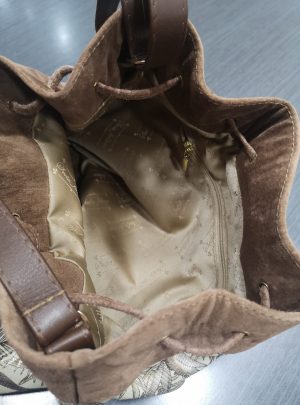 BOLSO SACO DE PIEL COMBINADO.