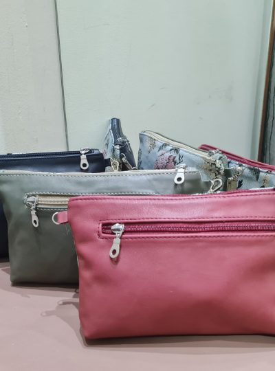 BOLSO DE MANO Y COLGAR DE TELA FALLERA Y PIEL.