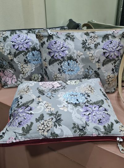 BOLSO BANDOLERA DE TELA FALLERA Y PIEL.