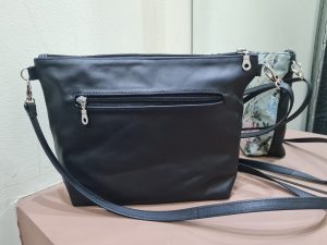 BOLSO BANDOLERA DE TELA FALLERA Y PIEL.
